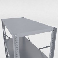 Stahlregal mit 32 Kunststoffboxen