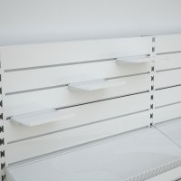 Metallfachboden fr Ladenregale mit gerillter Rckwand