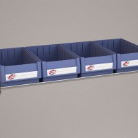 Hylde til Bilreol med 4 plastkasser