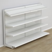 Butiksreol enkeltsidet med metalhylder