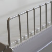 Trdfront til metalhylde