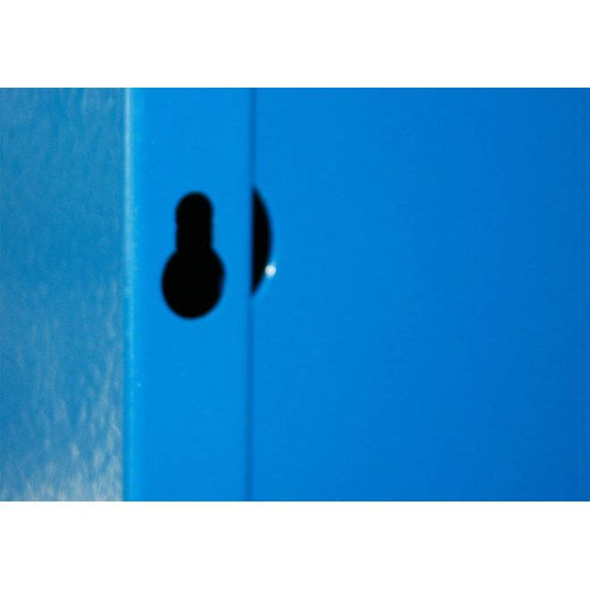 Verktygs- och materialskp med 3 hyllor